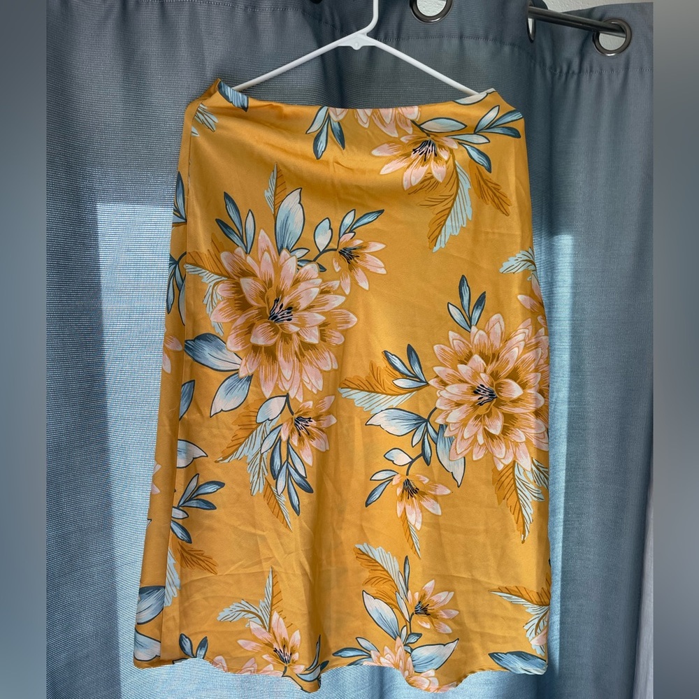 Satin forever 21 flower skirt